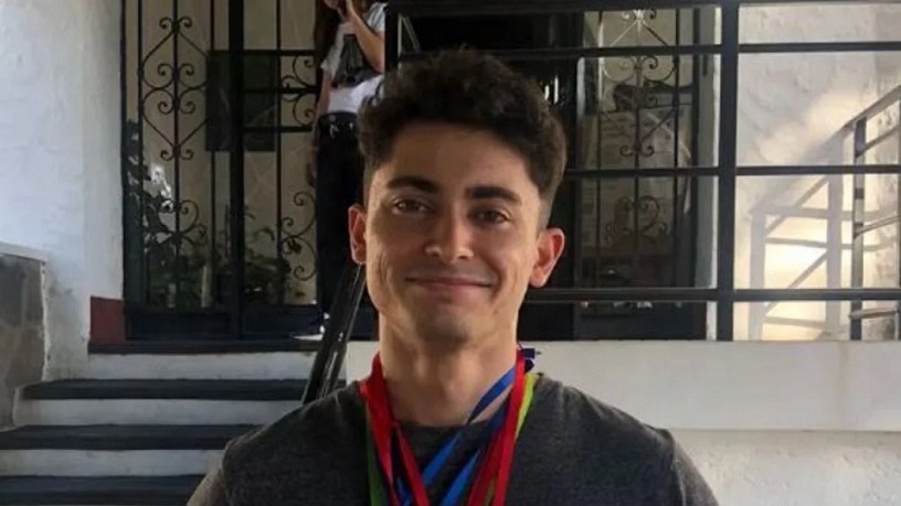 Un joven correntino busca fondos para competir en las Olimpiadas de Informática