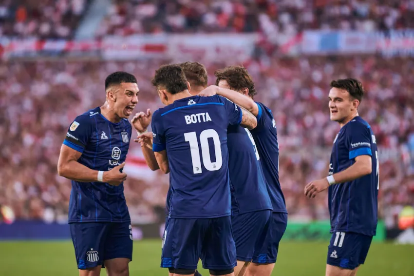 Talleres derrotó al River de Gallardo