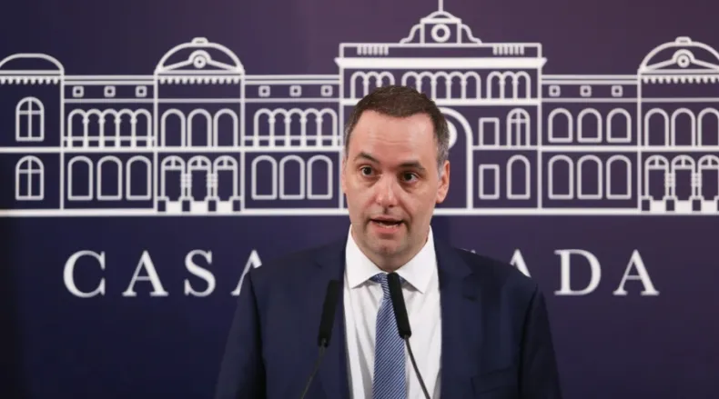 Adorni ahora con rango de Ministro