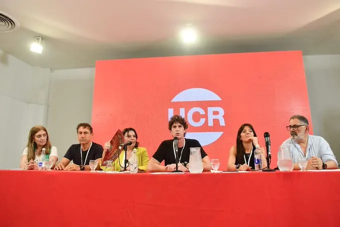 El radicalismo se opone al veto de Milei