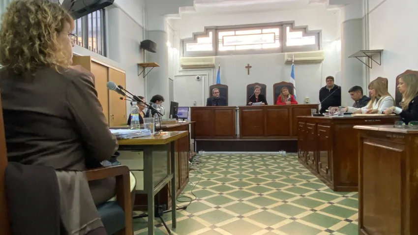 Declararon culpable al ex subcomisario por abusar de su hijastra