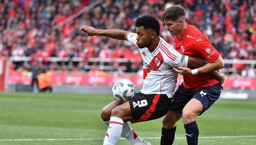 River con un jugador más durante casi todo el partido, no pudo vencer a Independiente