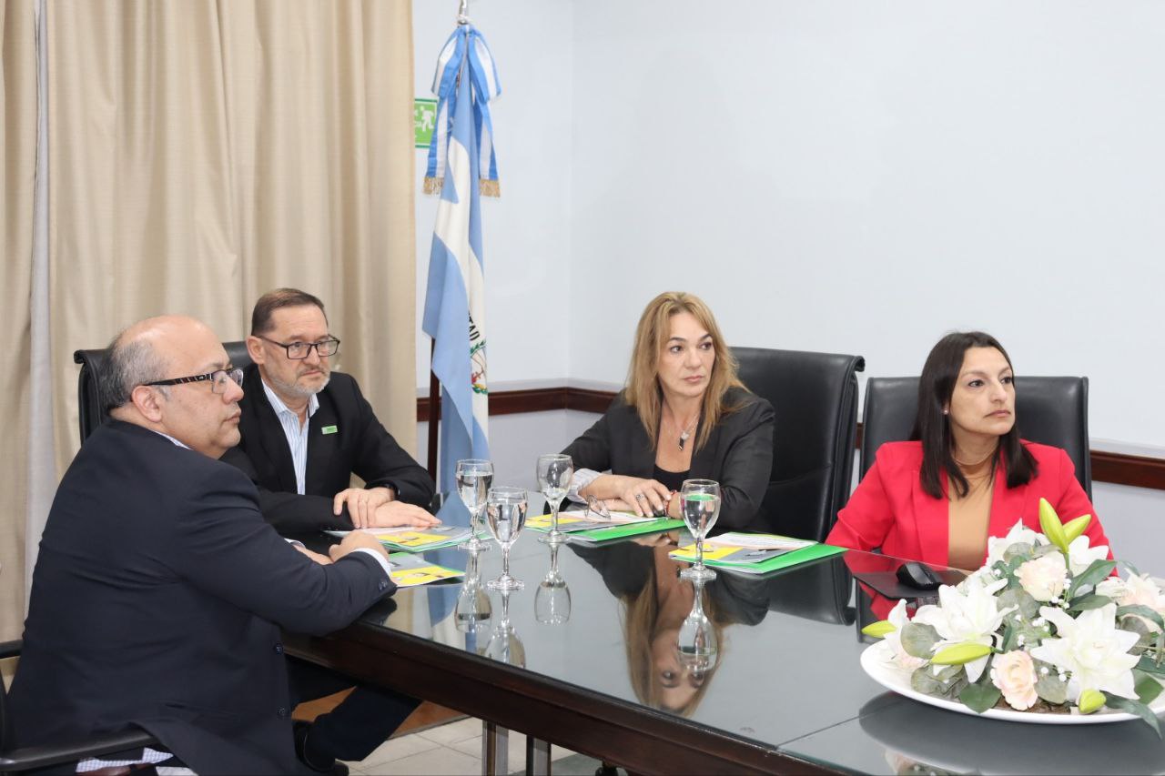 Educación presentó un documento de acompañamiento escolar ante situaciones de suicidio