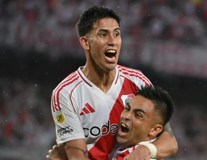 Maxi Meza encaminó la goleada de River