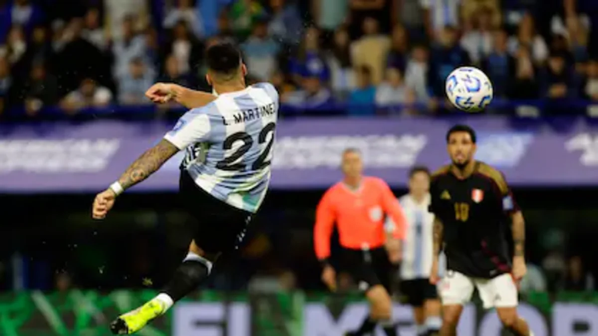 Con un golazo de Lautaro Martínez, Argentina derrotó a Perú en la Bombonera