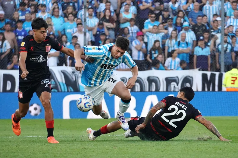 Racing perdió ante Estudiantes y casi que se despidió de la lucha por el título
