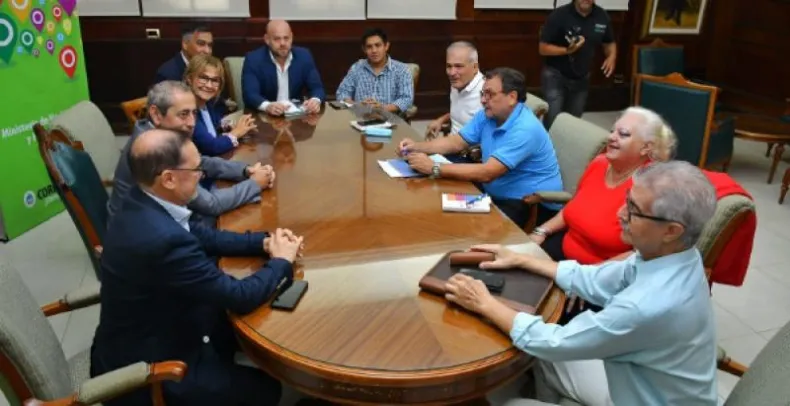Los Gremios presentarán el viernes la contrapropuesta salarial