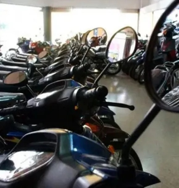 Cayó la cantidad de pasajeros de colectivos por el uso de motos