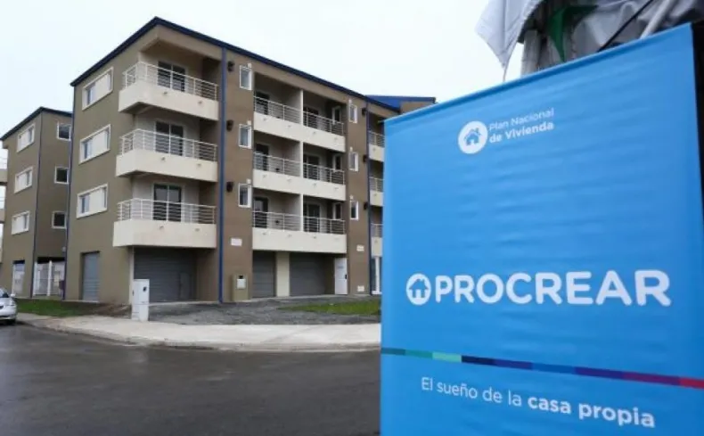 Javier Milei decretó la disolución del Procrear