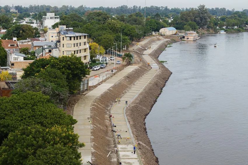 El Gobernador resaltó el avance de las obras de revalorización de la costanera de Goya