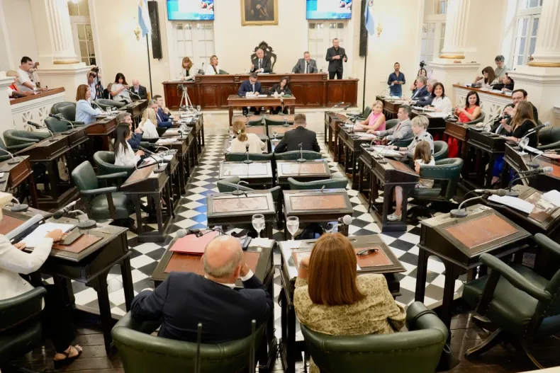 El Ejecutivo convocó a sesiones extraordinarias para tratar el presupuesto 2026