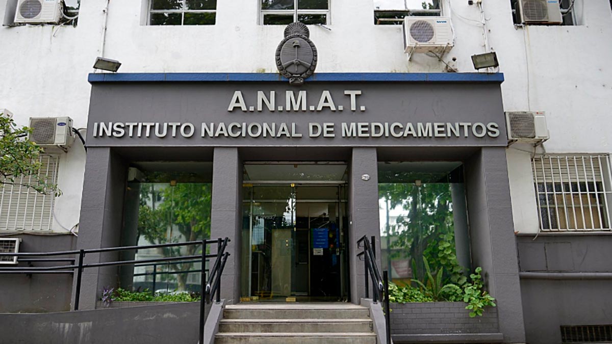 La ANMAT prohibió 18 suplementos dietarios y un medicamento para la diabetes por graves irregularidades